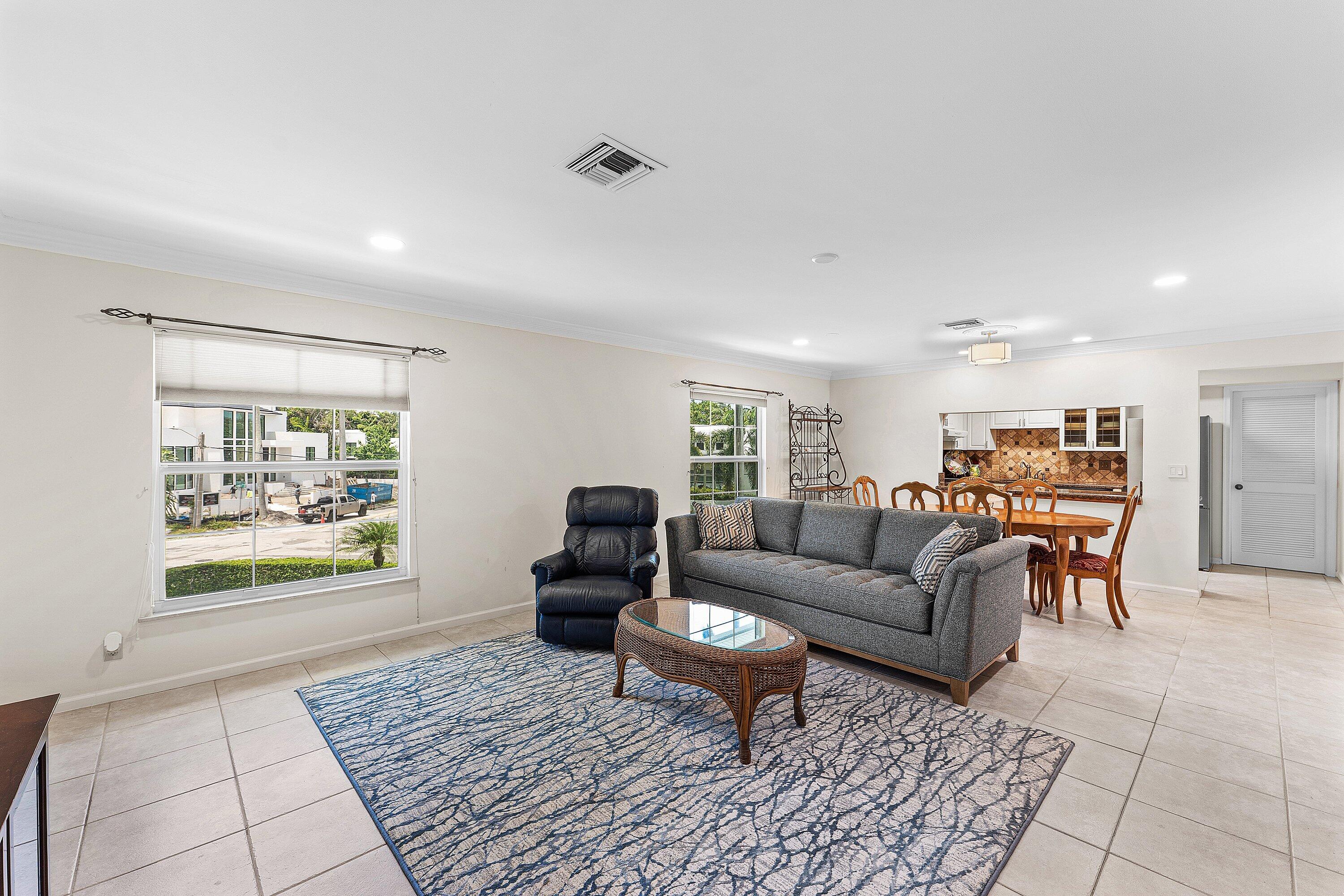 99 Seabreeze Avenue 2
