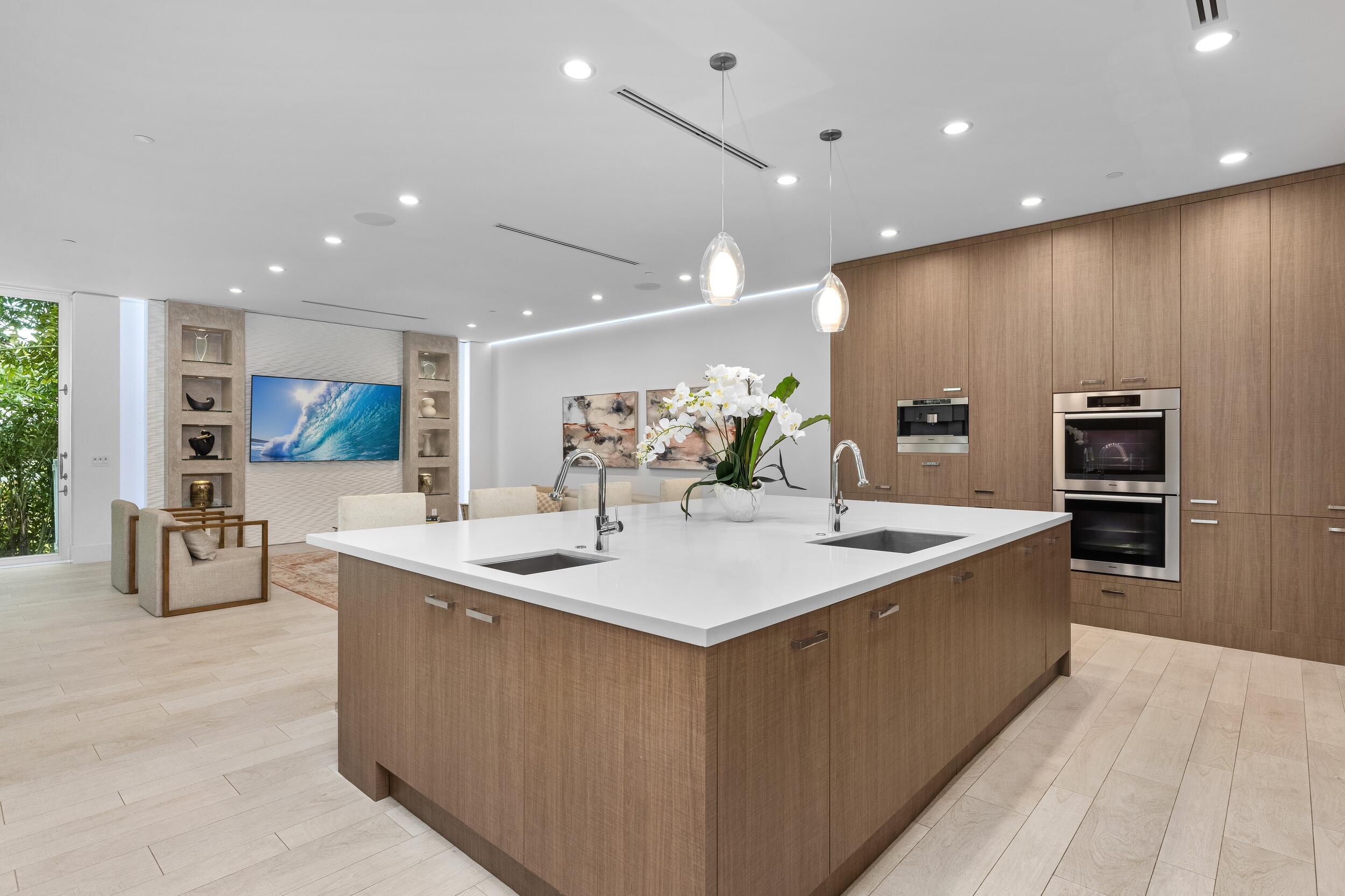 1005 Bucida Road