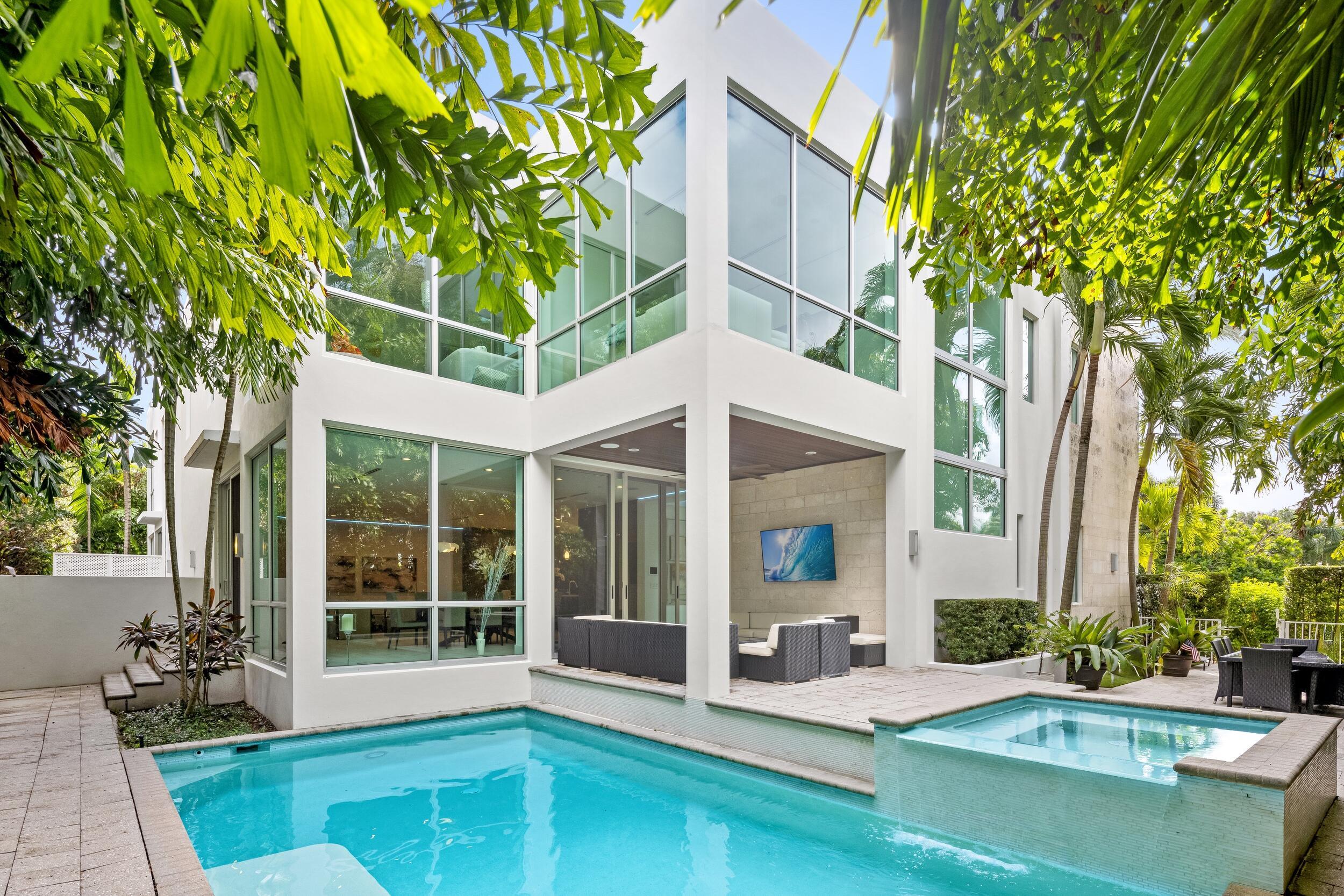 1005 Bucida Road