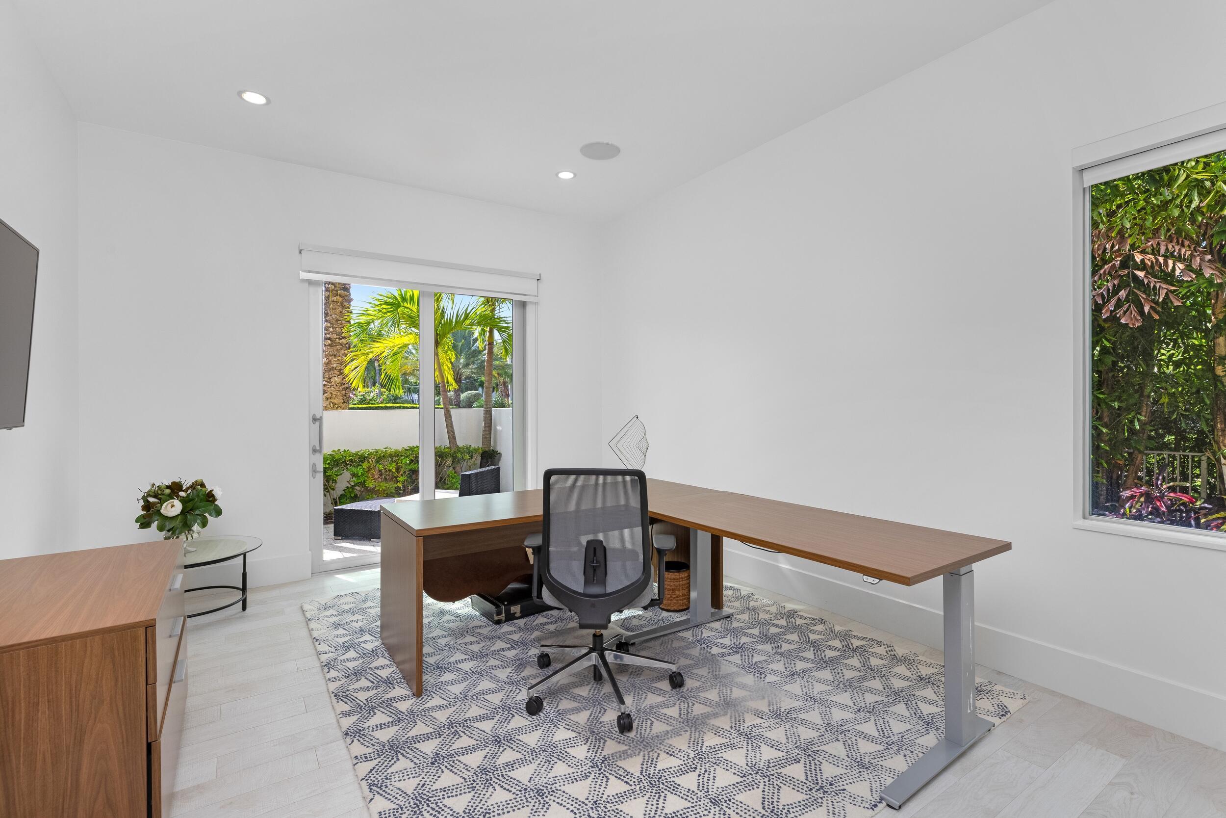 1005 Bucida Road