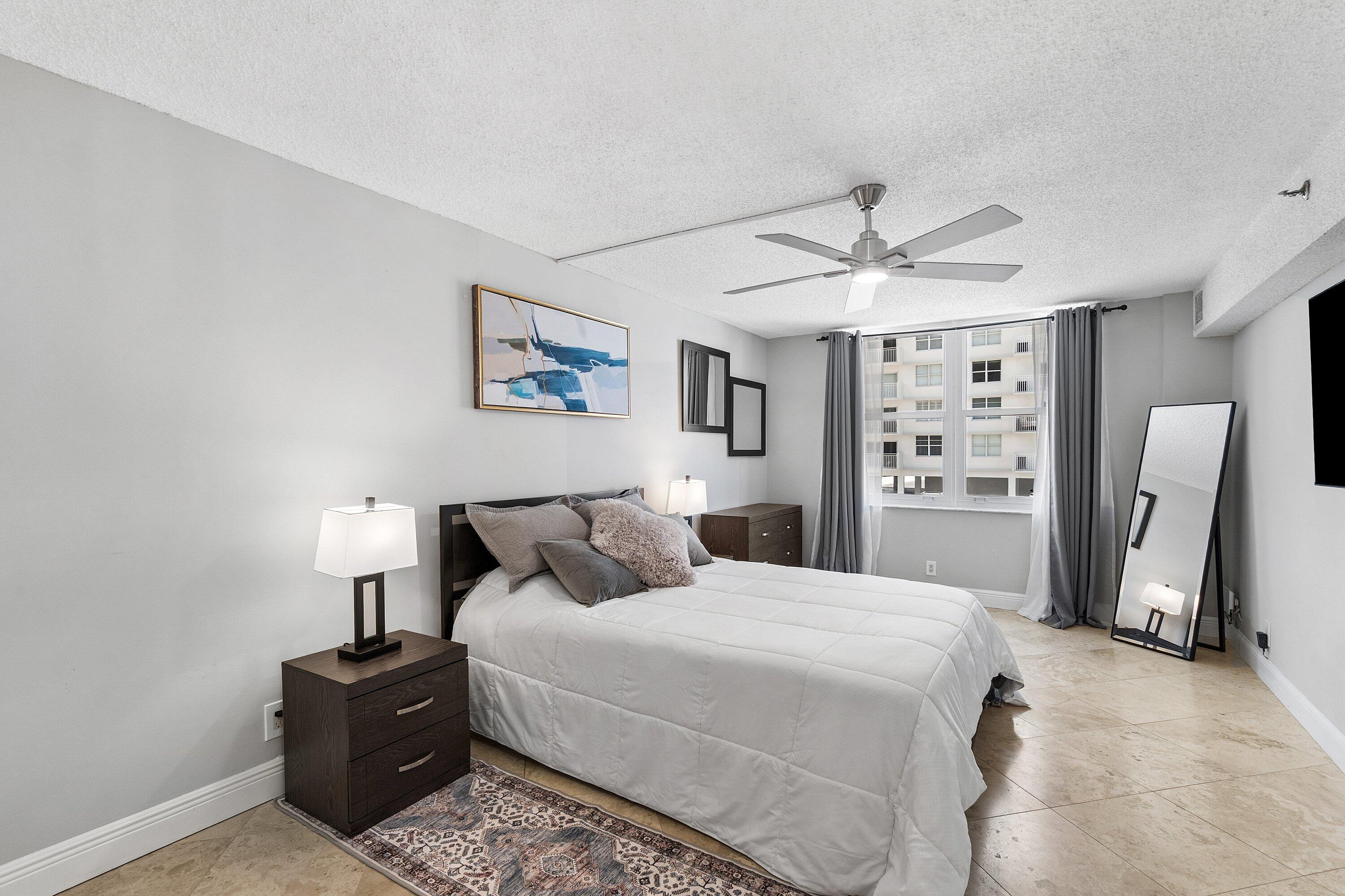 4511 S Ocean Boulevard 106