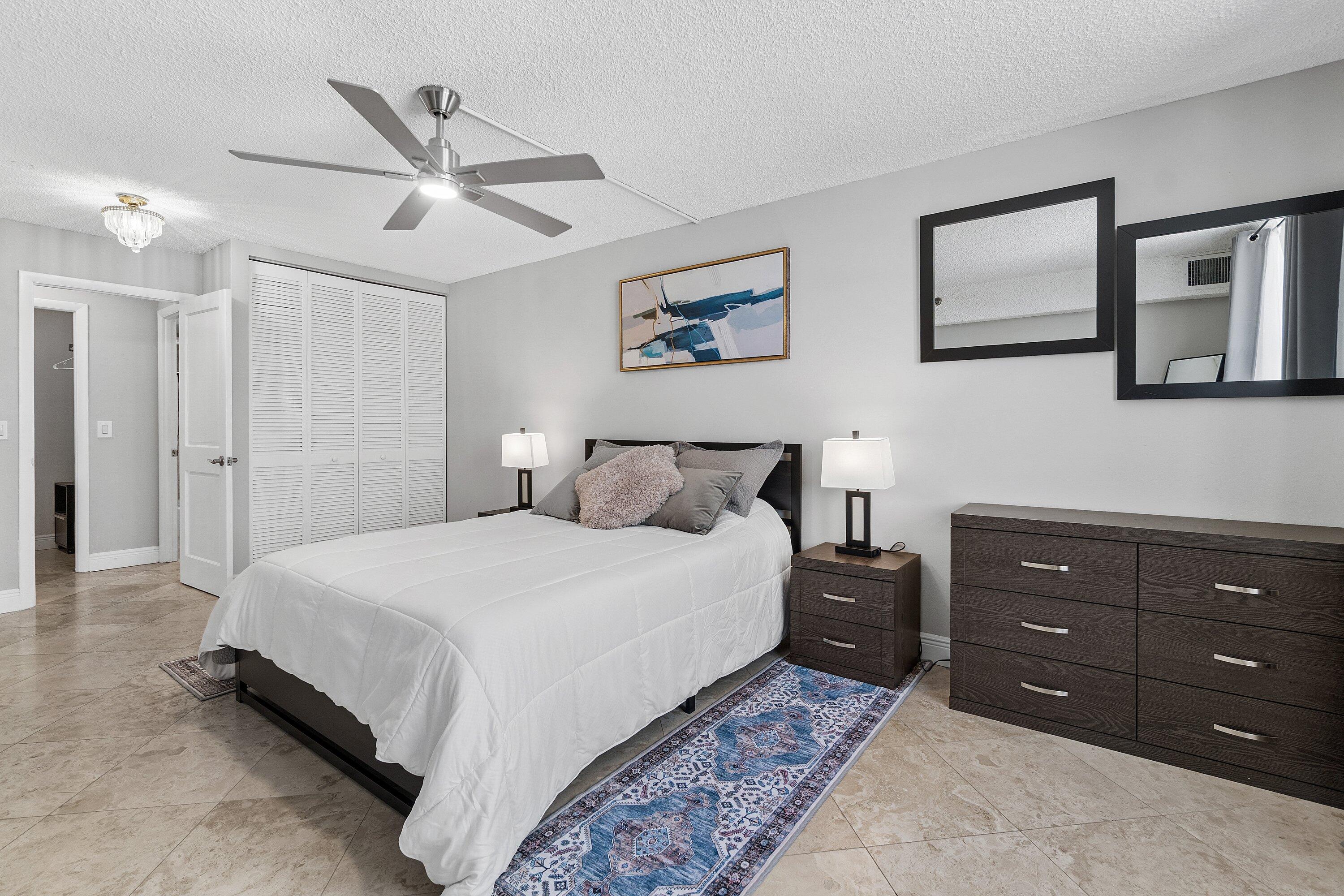 4511 S Ocean Boulevard 106