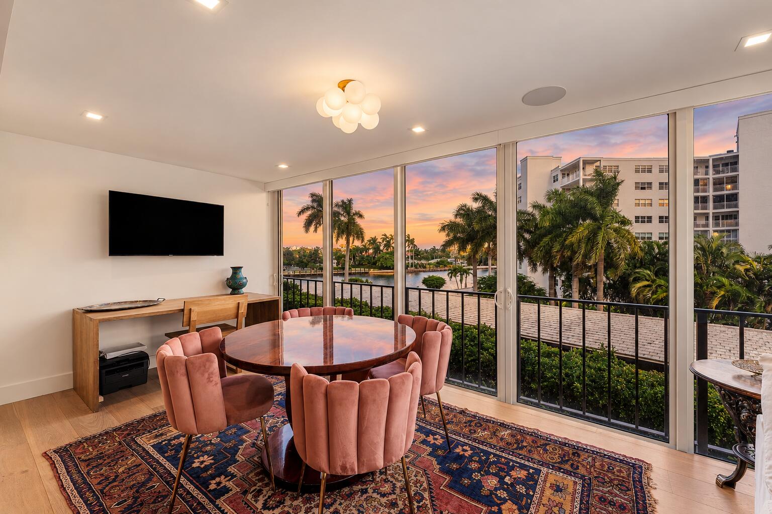 50 East Road 3C