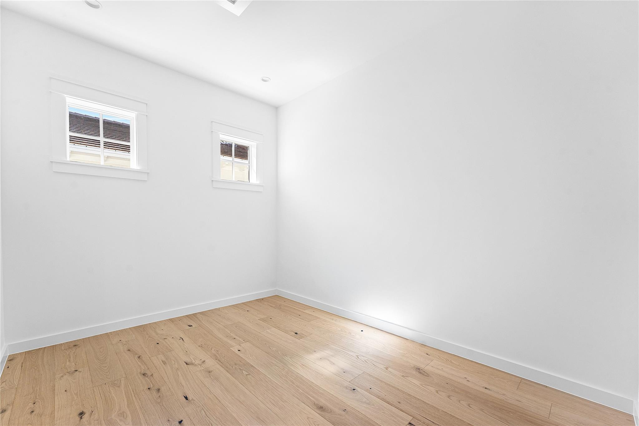 140 SE 1st Avenue
