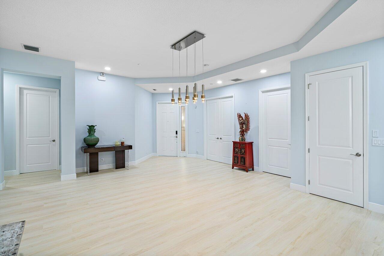 175 Tresana Boulevard 135
