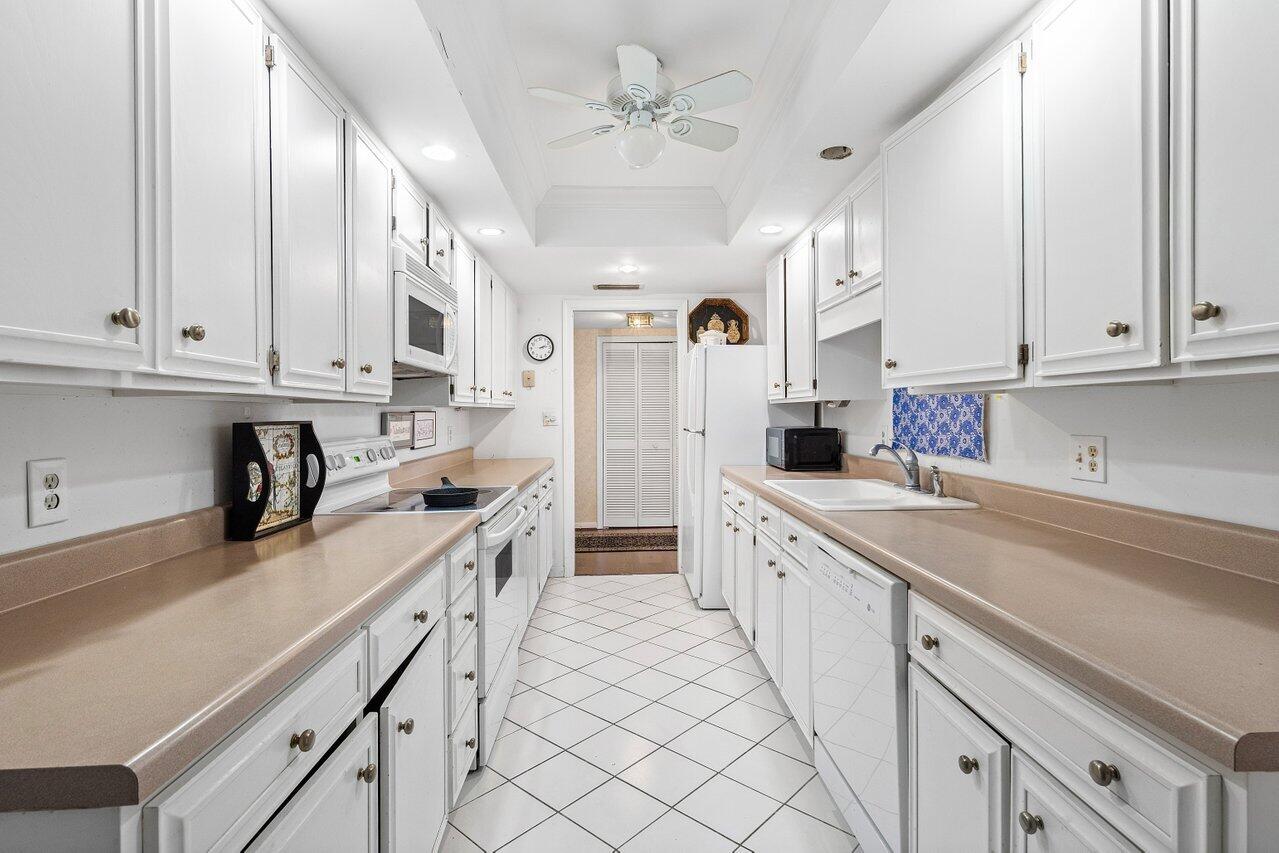 2000 S Ocean Boulevard 108