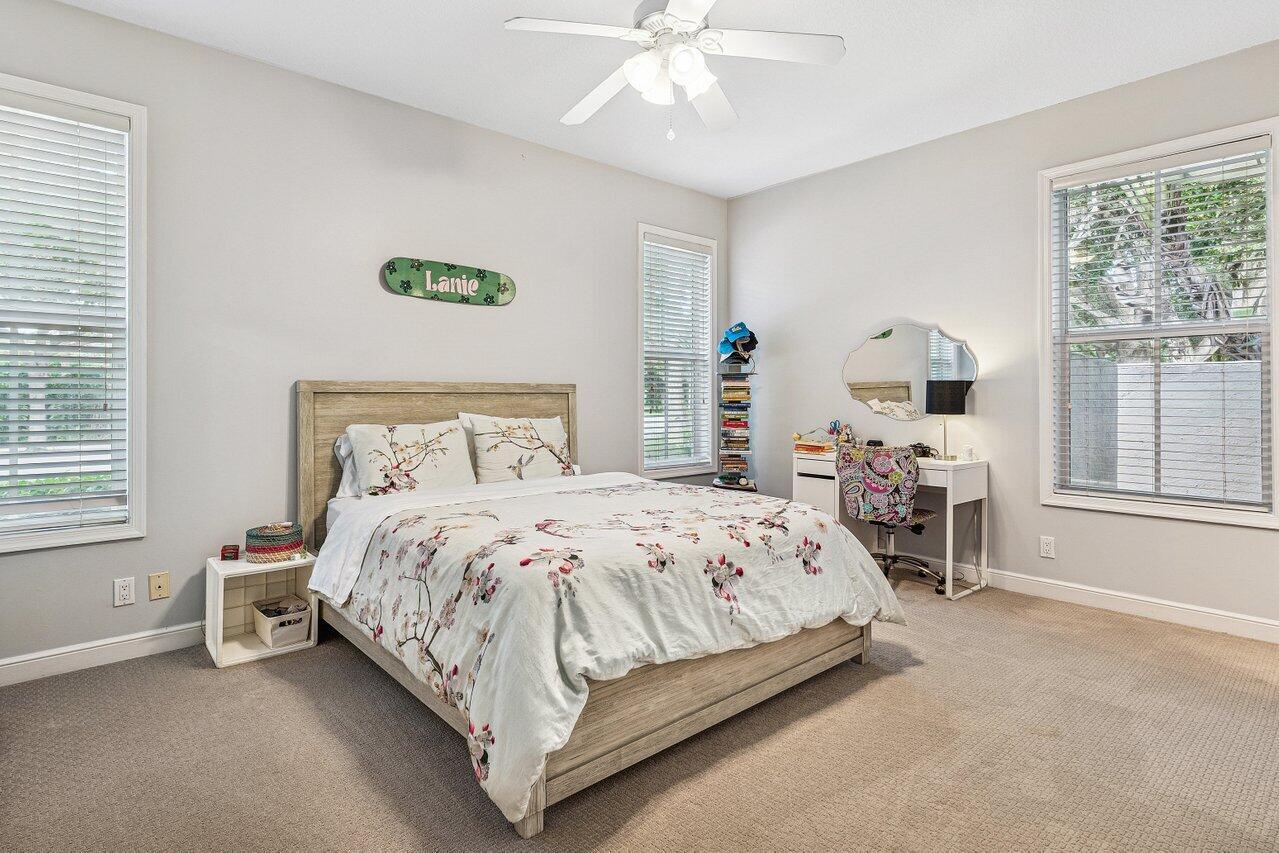 2450 NW 41st Street