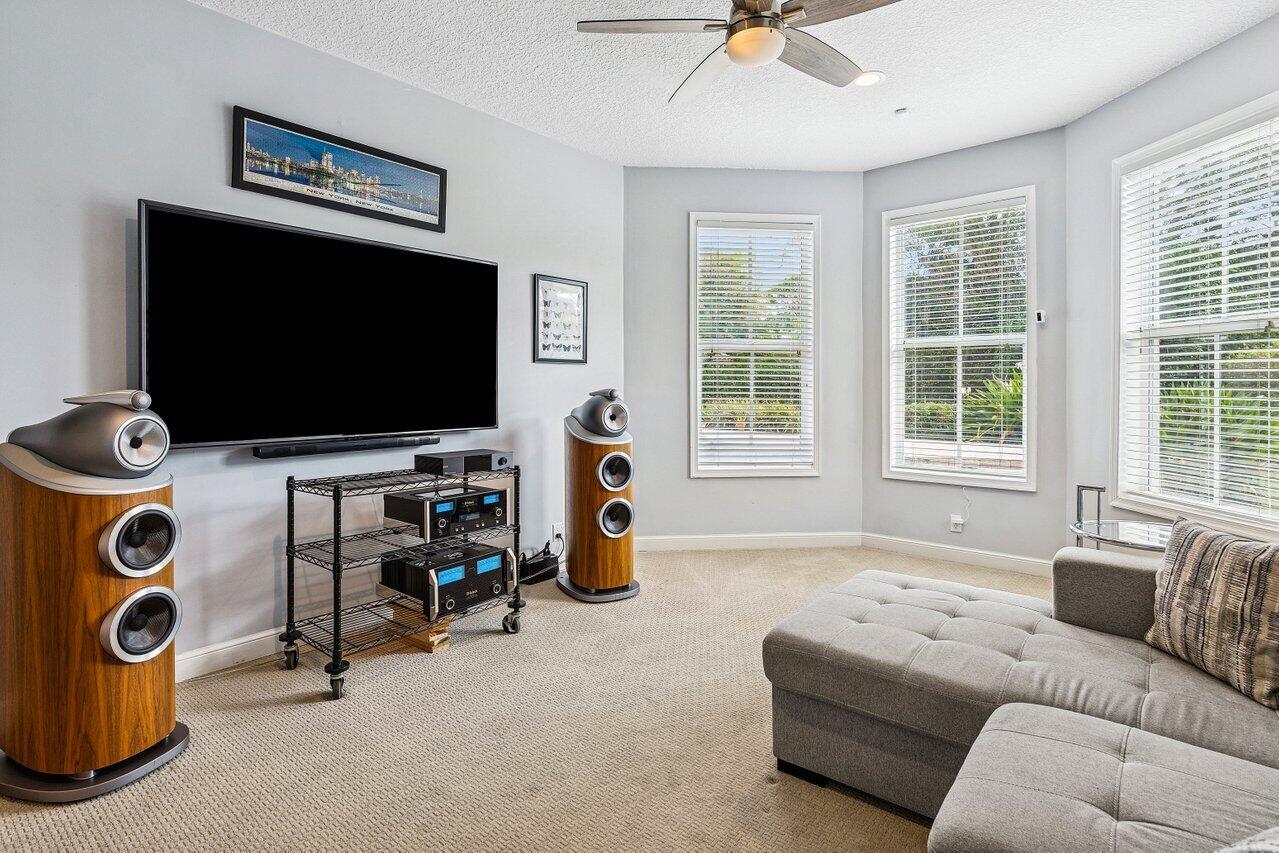 2450 NW 41st Street