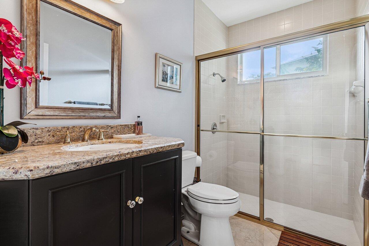 2450 NW 41st Street