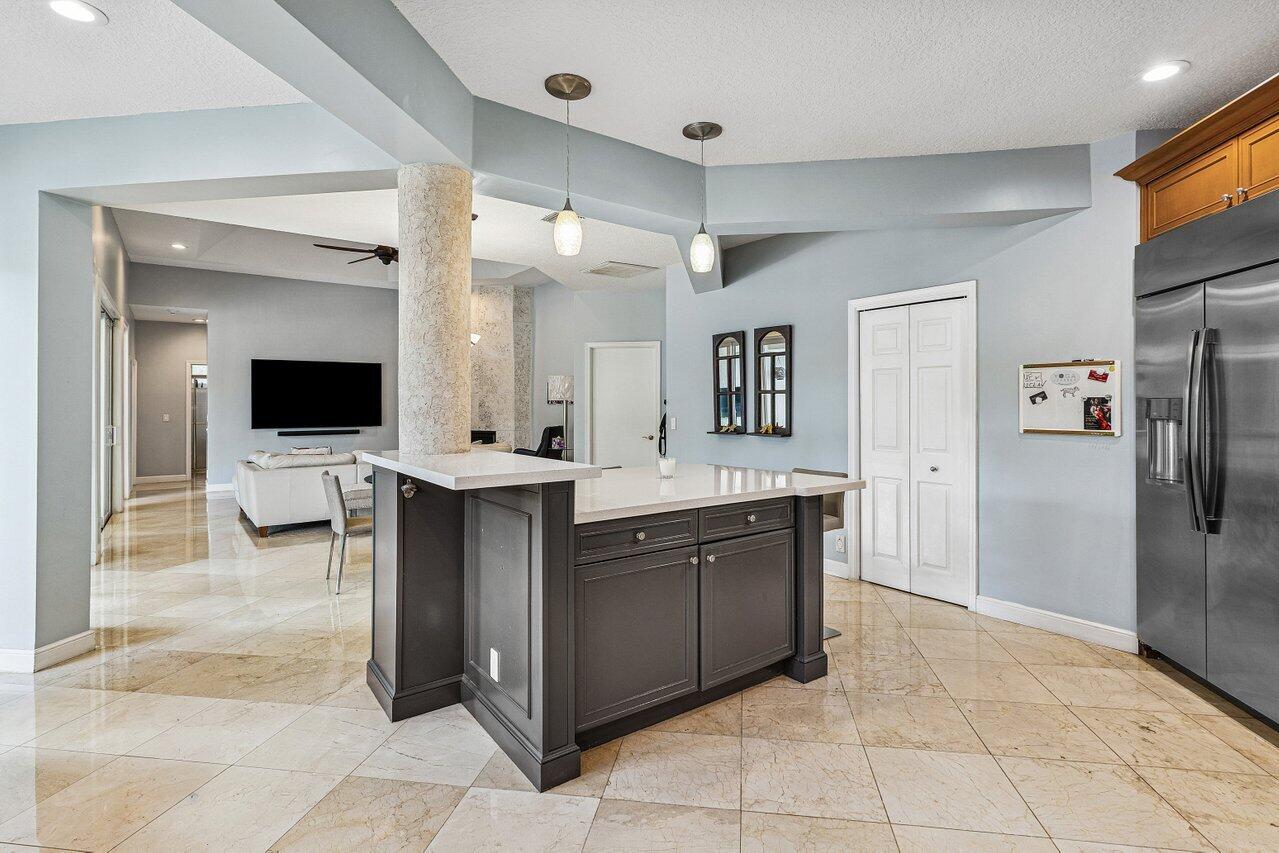 2450 NW 41st Street