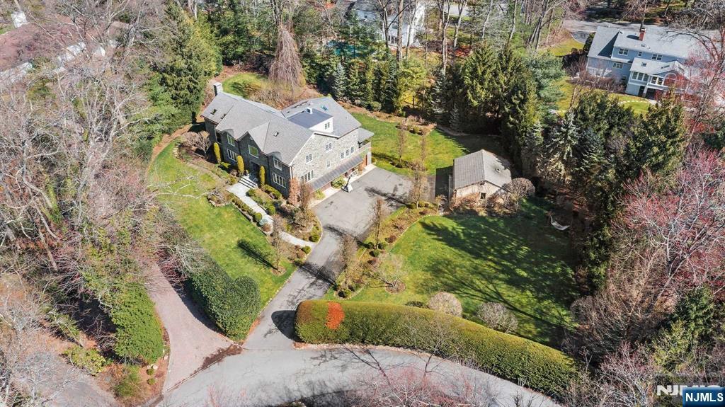 12 Lambs Lane