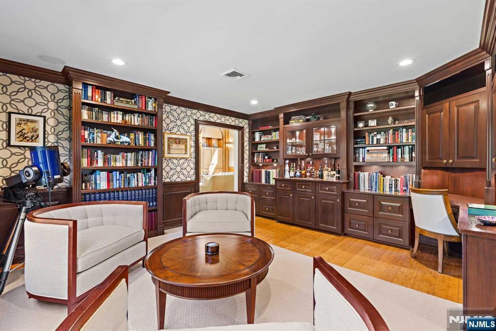 12 Lambs Lane