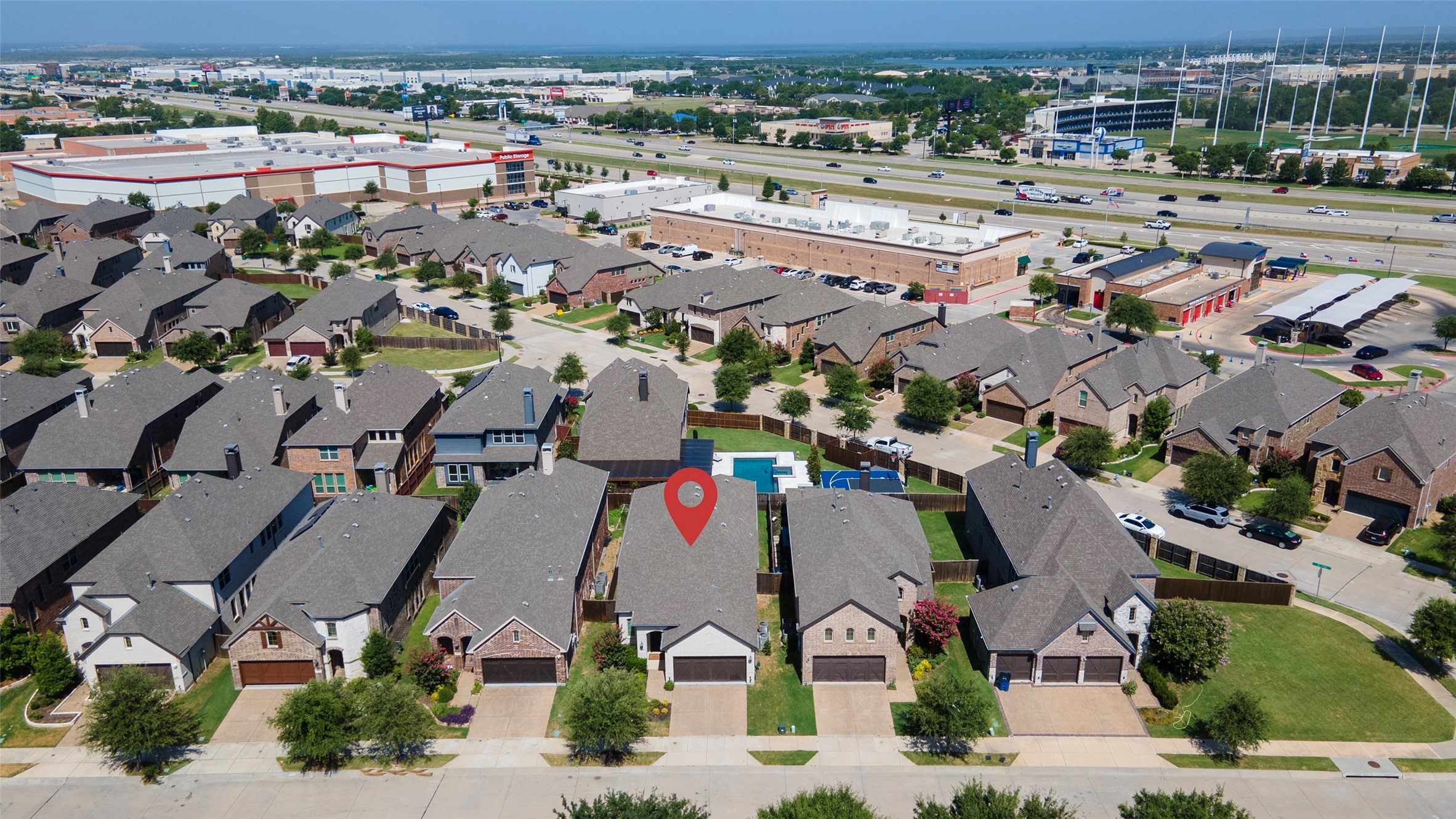 208 Highwood Trail