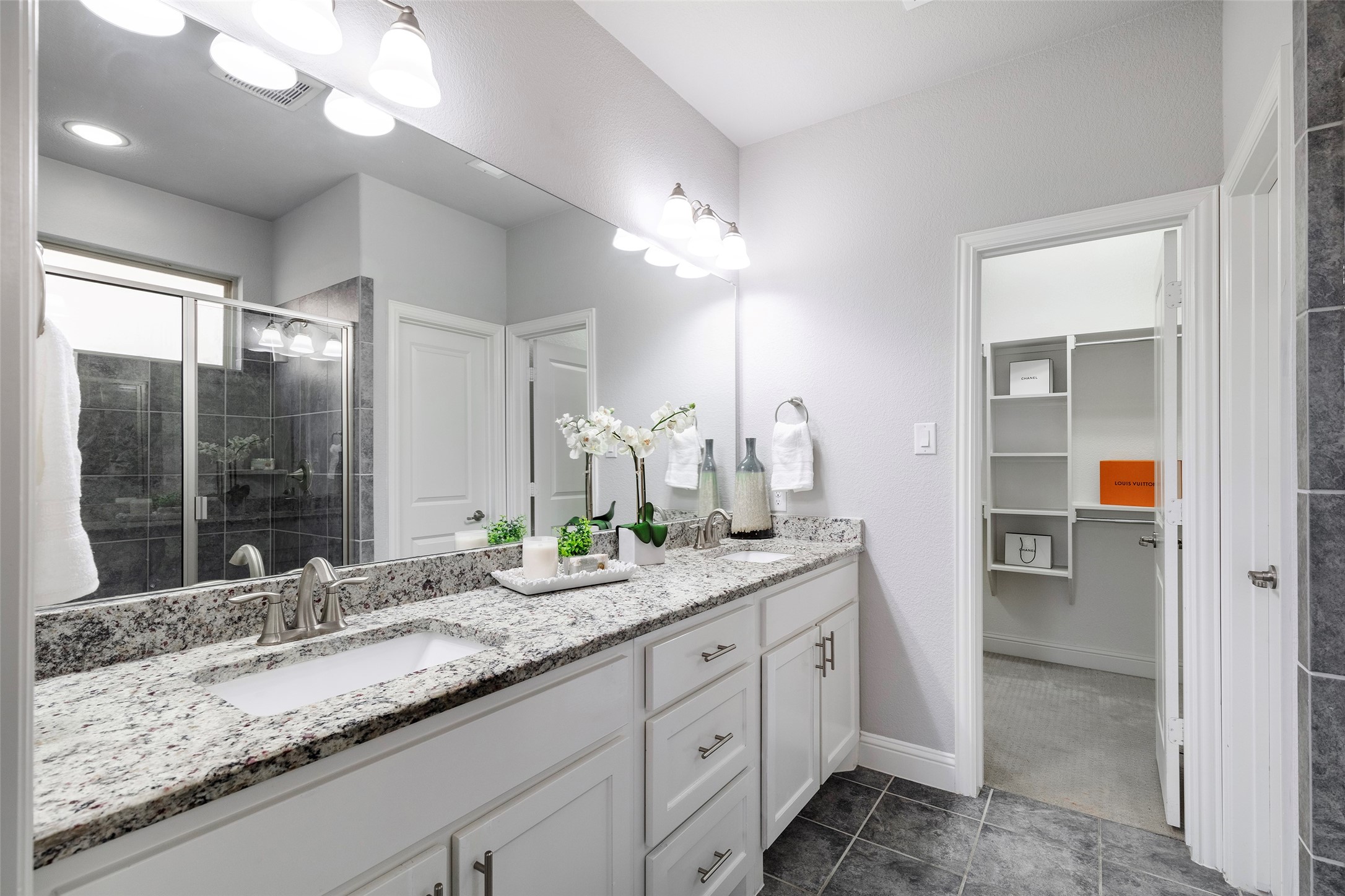 208 Highwood Trail