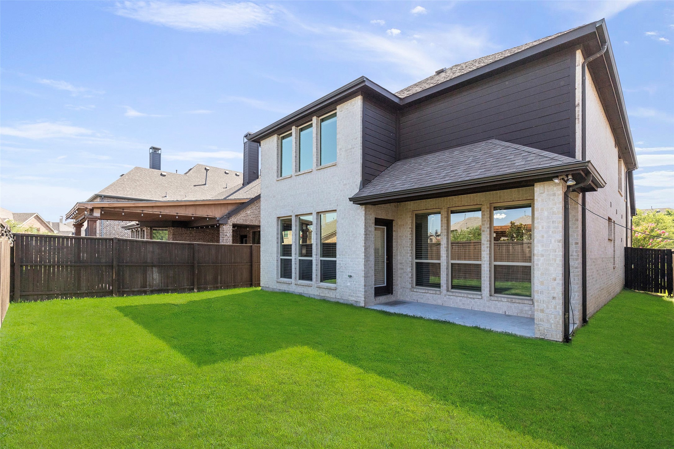 208 Highwood Trail