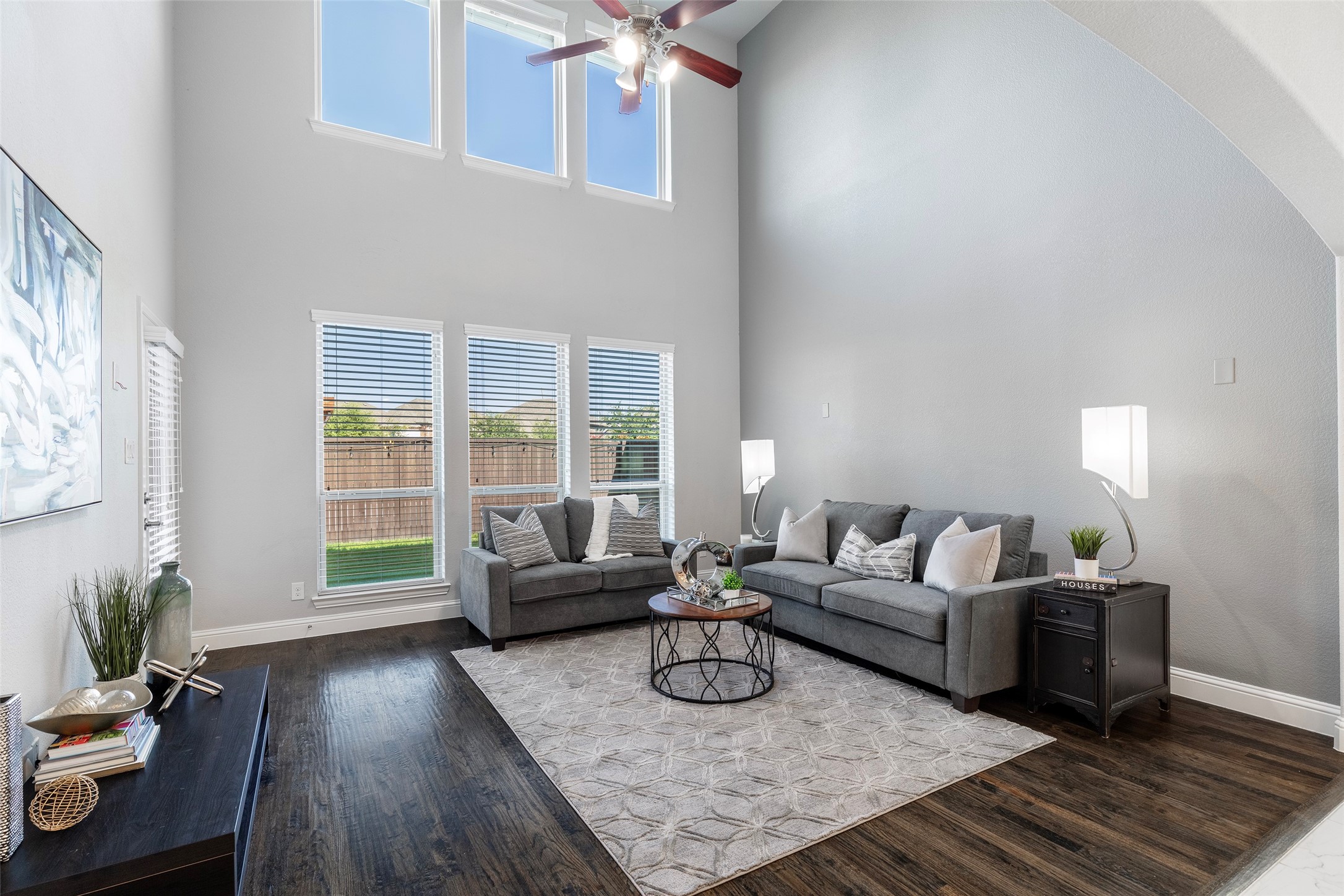 208 Highwood Trail