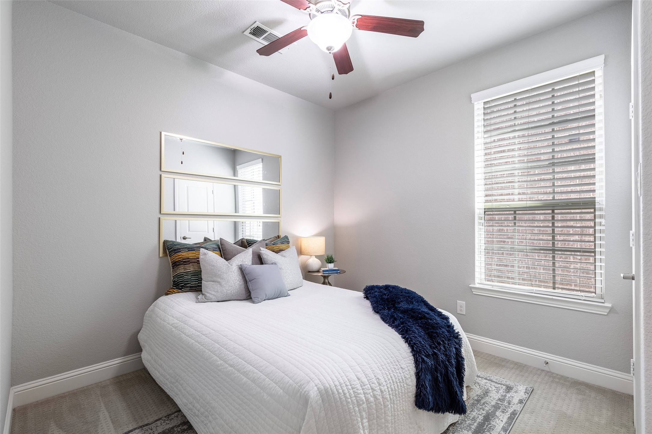 208 Highwood Trail