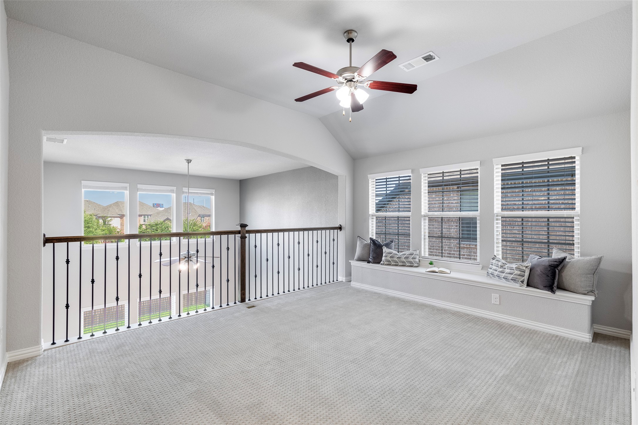 208 Highwood Trail