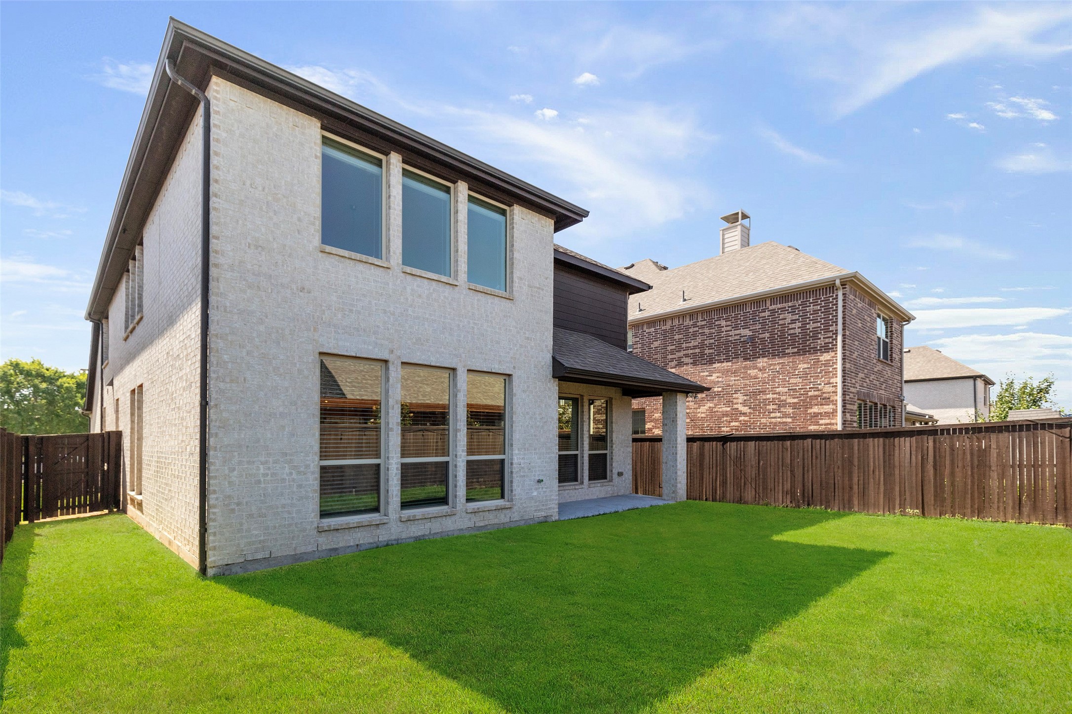 208 Highwood Trail