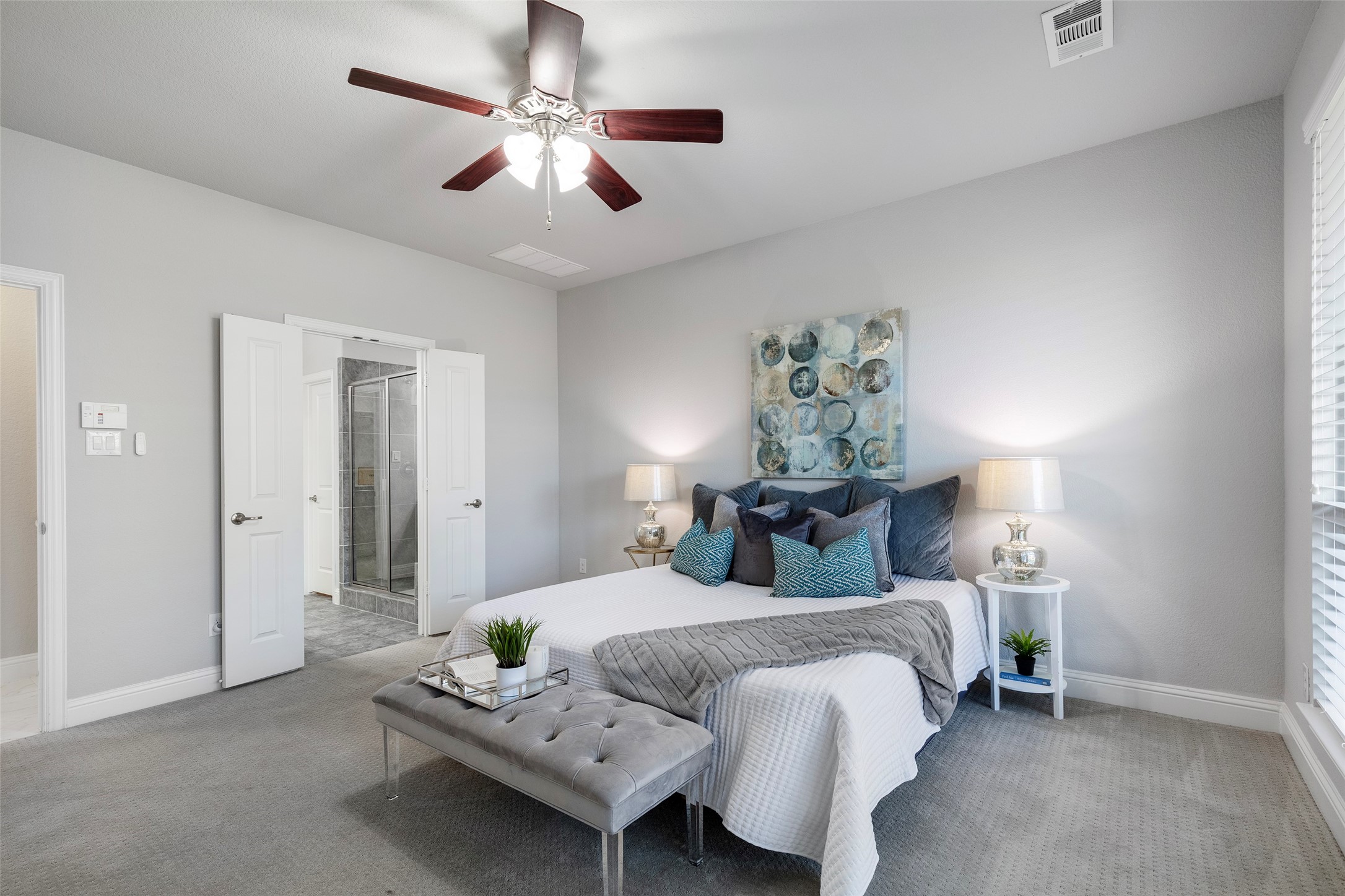 208 Highwood Trail