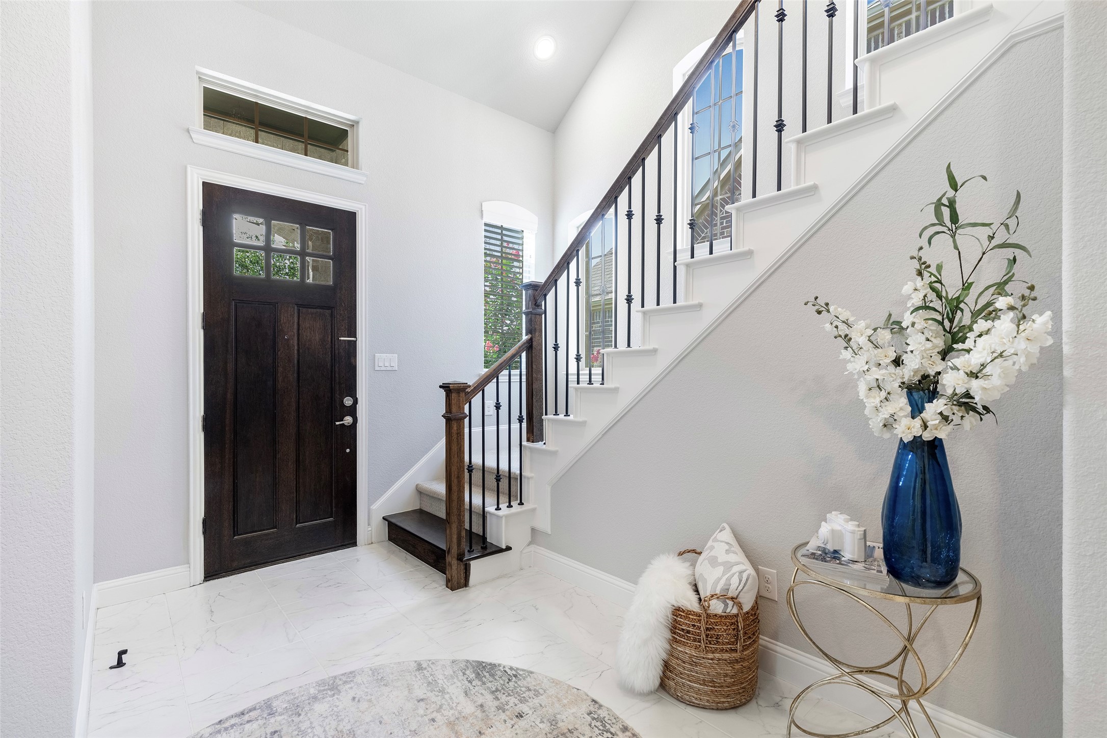 208 Highwood Trail