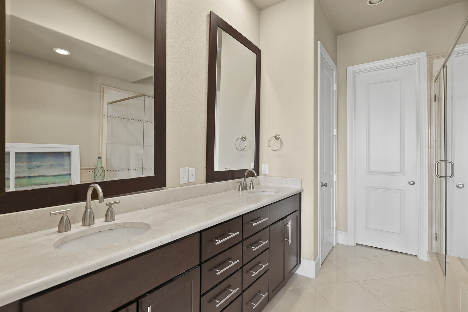 640 S Pearl Expressway