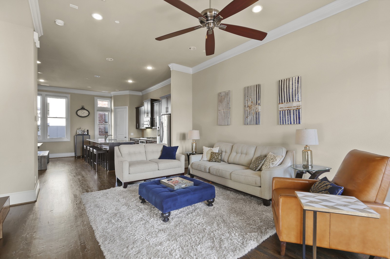 640 S Pearl Expressway