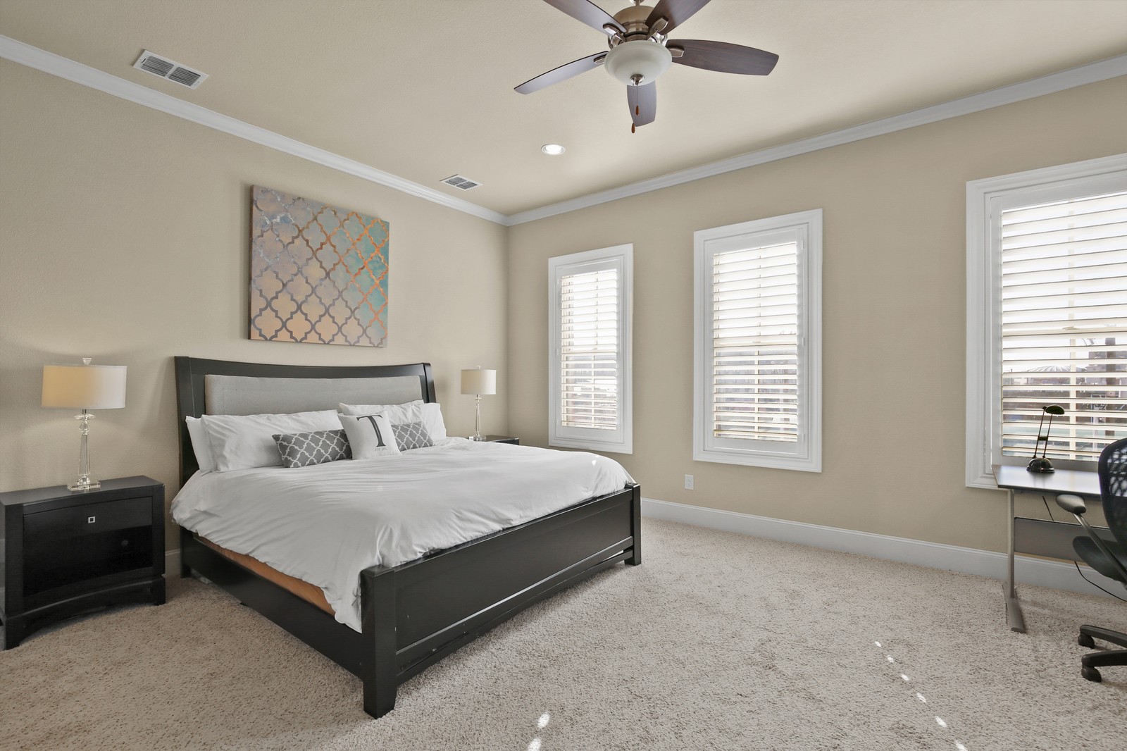 640 S Pearl Expressway