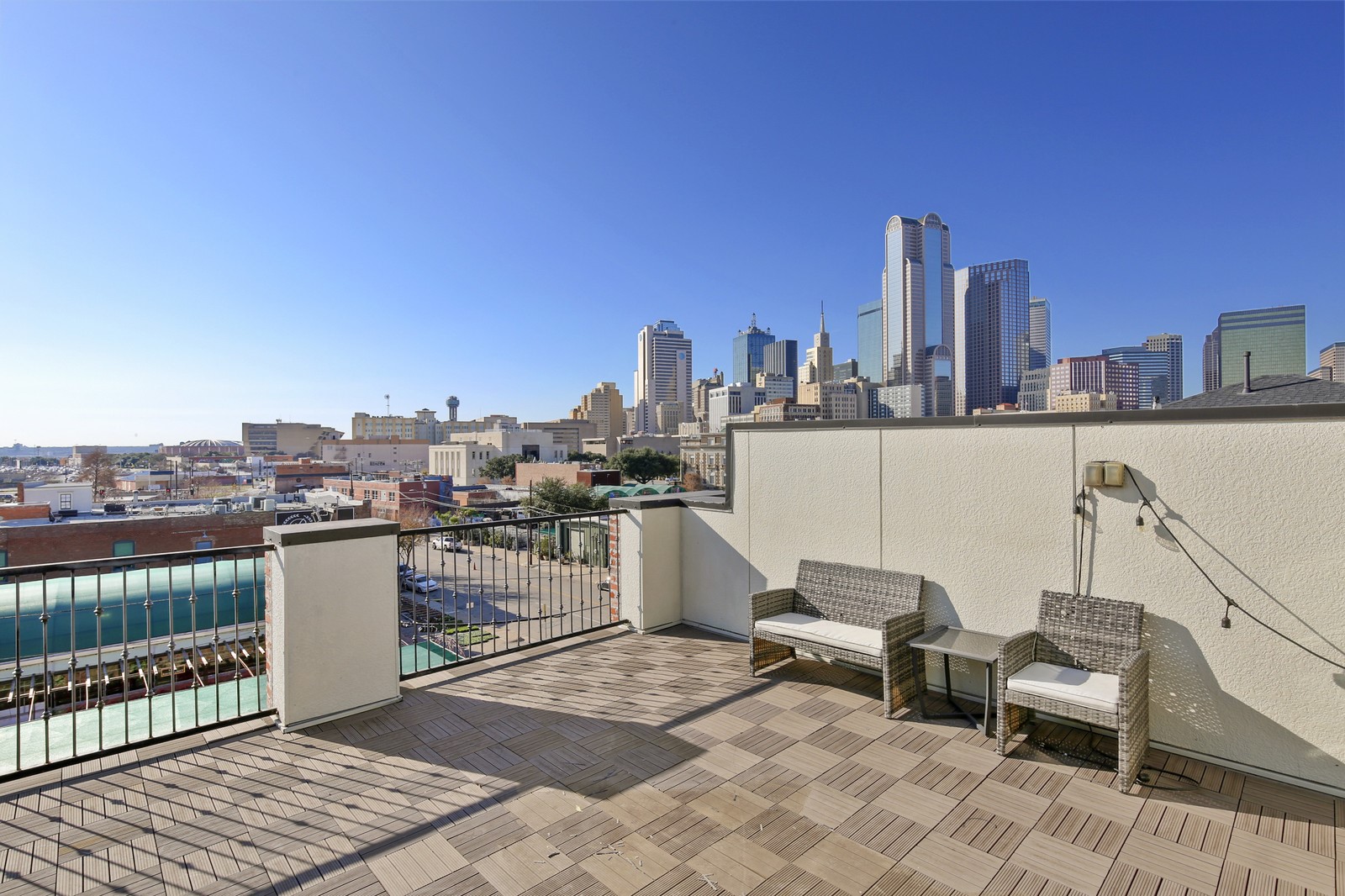 640 S Pearl Expressway