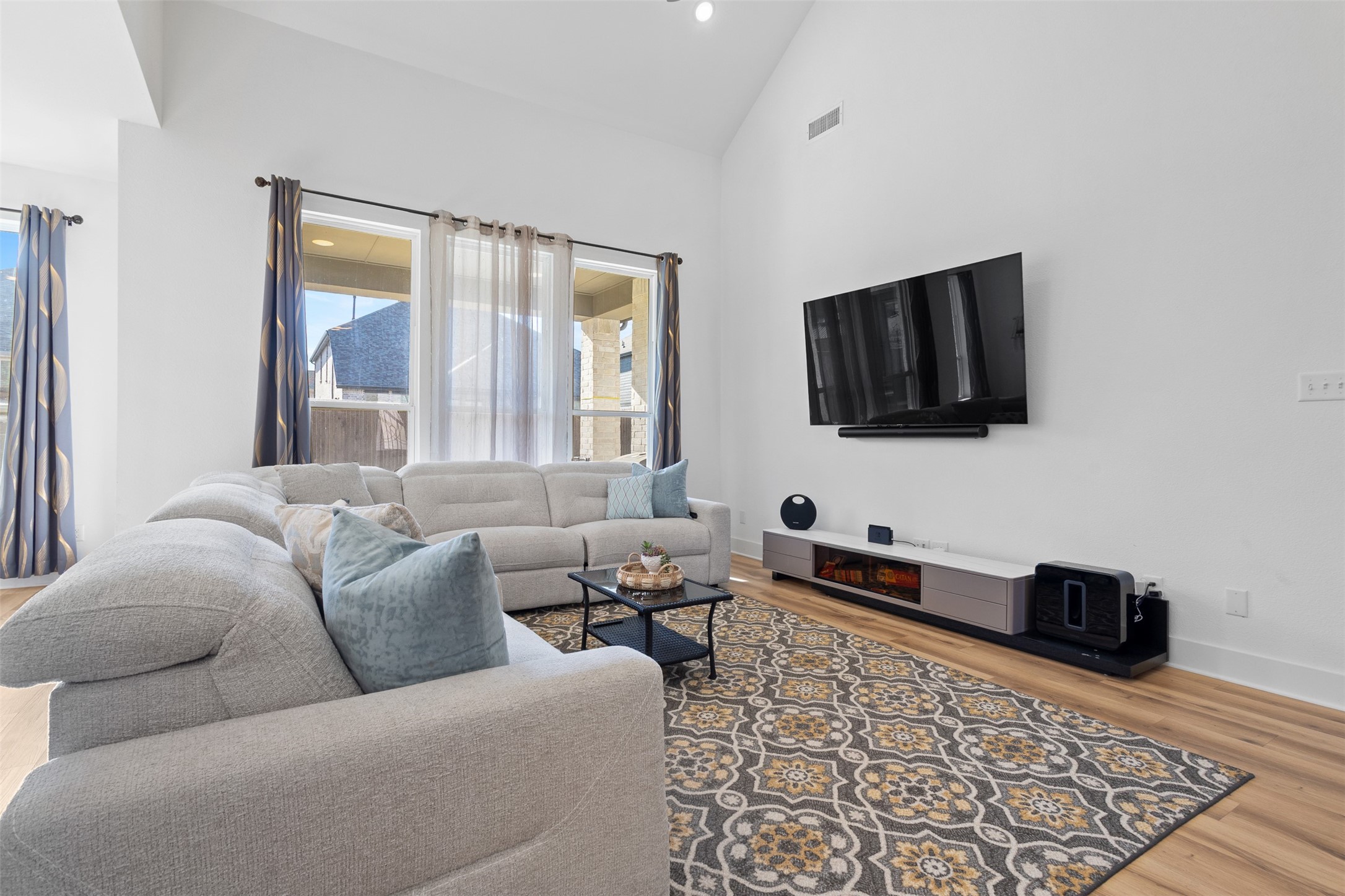 1136 Saddle Ridge Drive