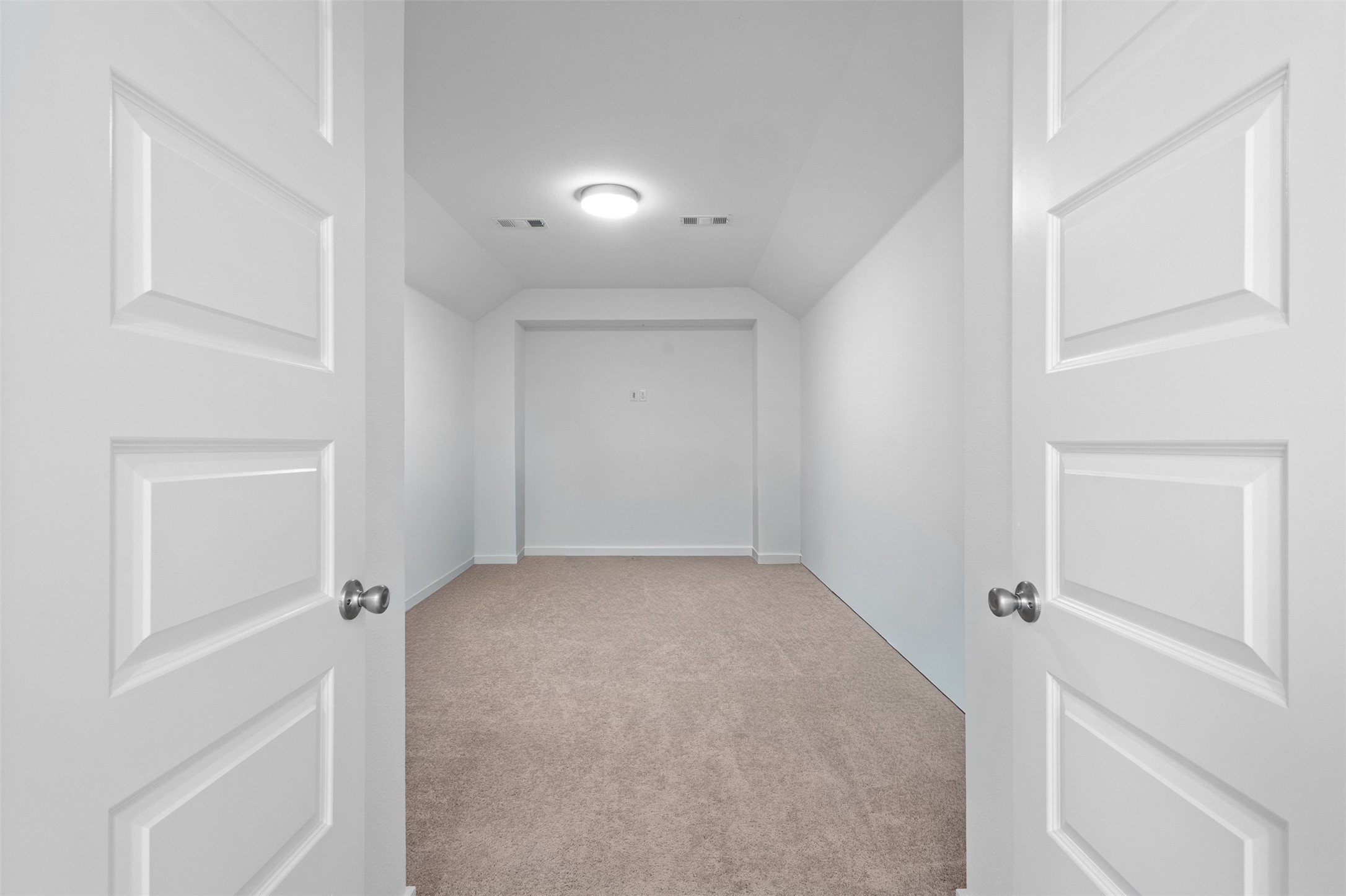 1136 Saddle Ridge Drive