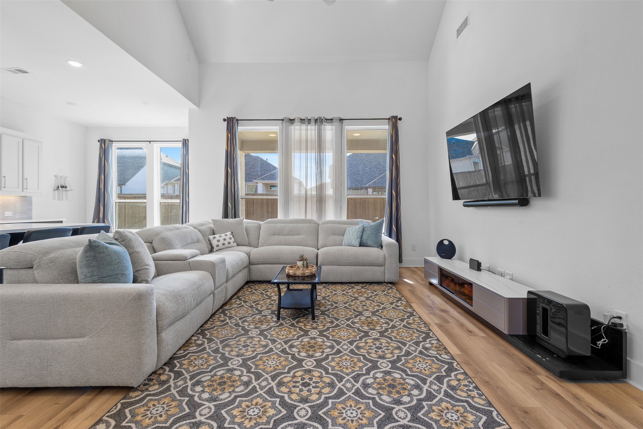 1136 Saddle Ridge Drive