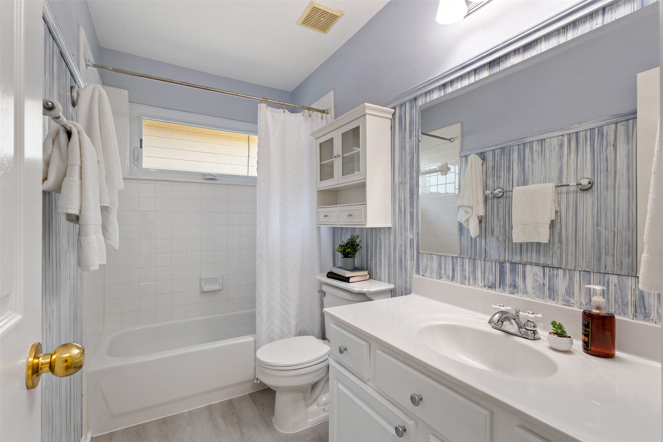 5128 Evergreen Drive