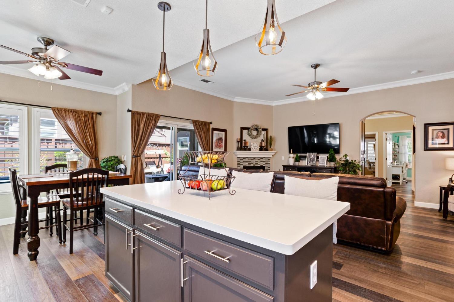 1930 Flora Vista Drive