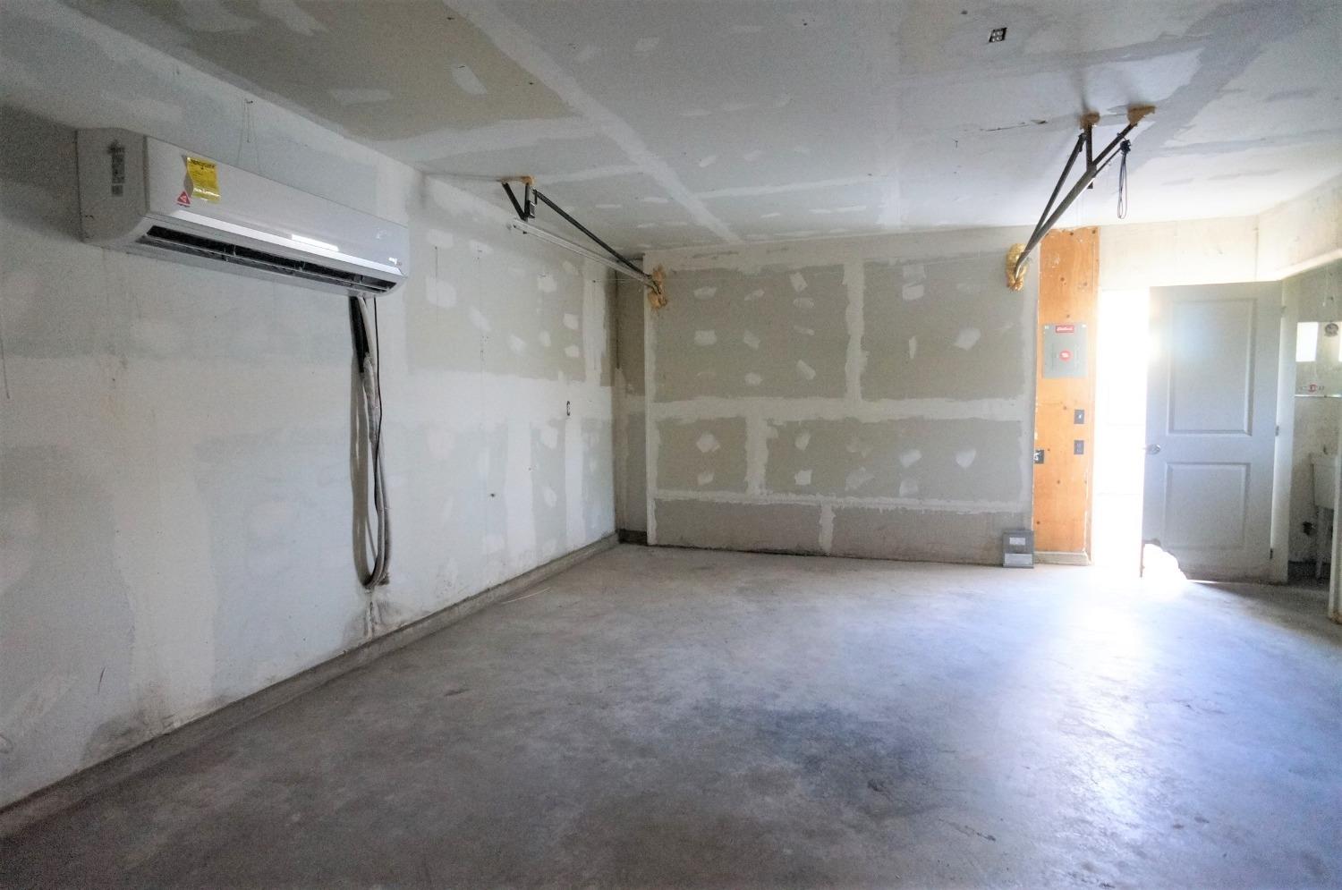 1121 Flatridge Court