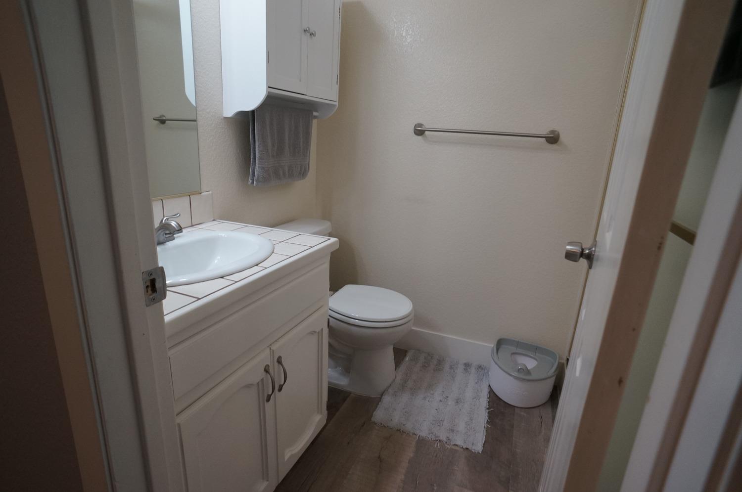 1121 Flatridge Court