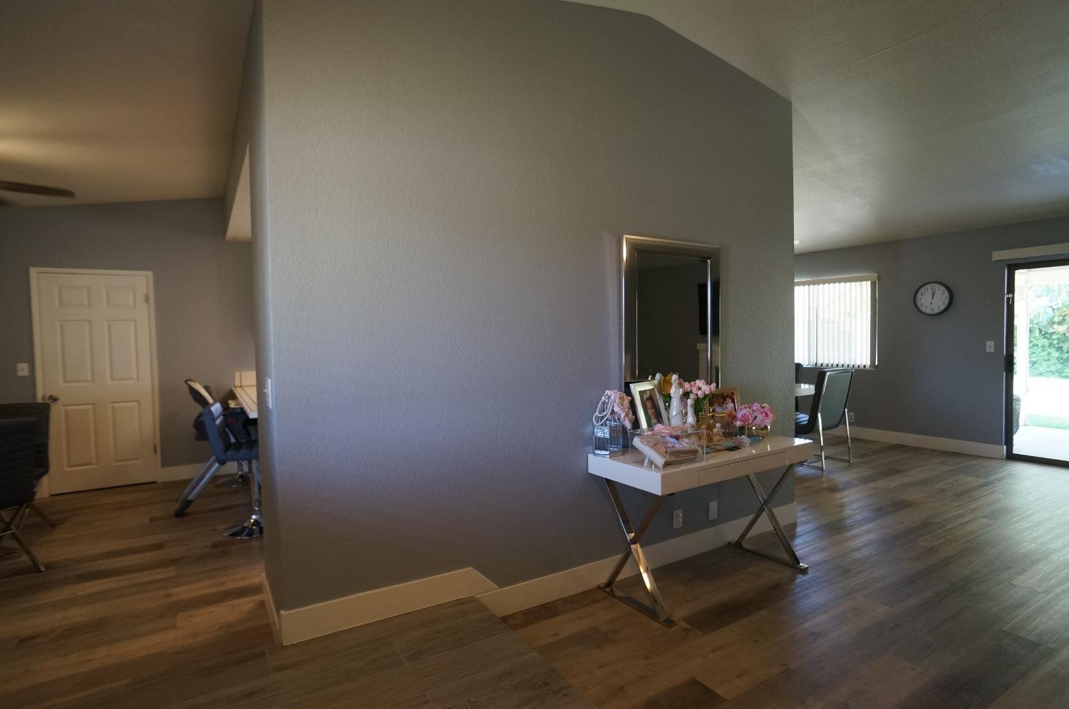 1121 Flatridge Court