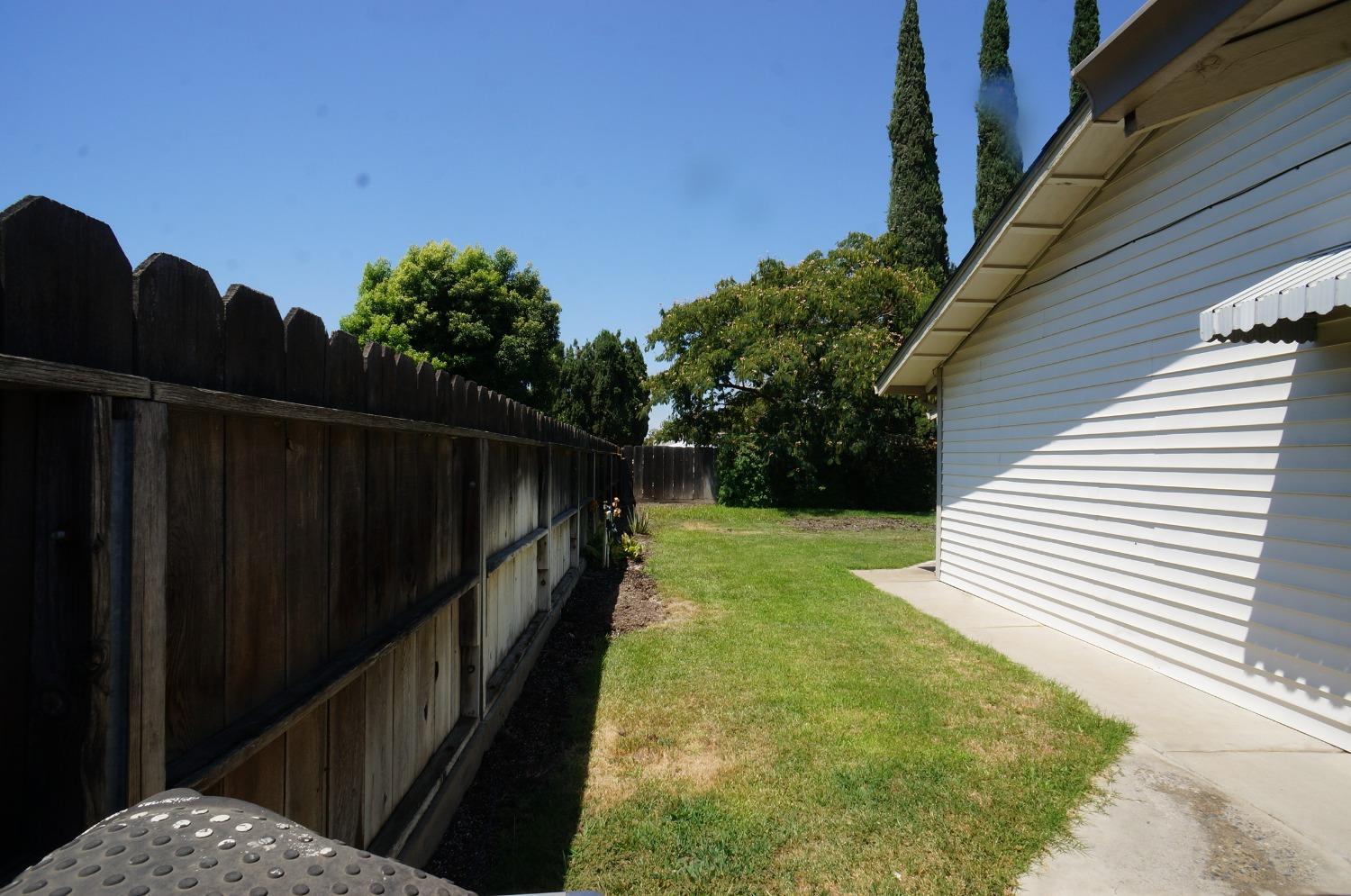 1121 Flatridge Court