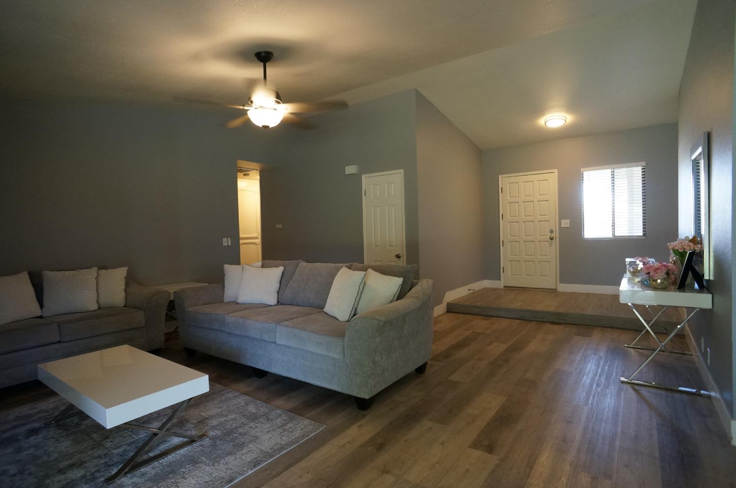 1121 Flatridge Court