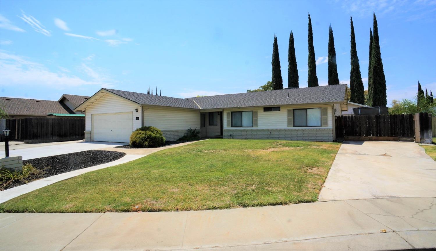 1121 Flatridge Court