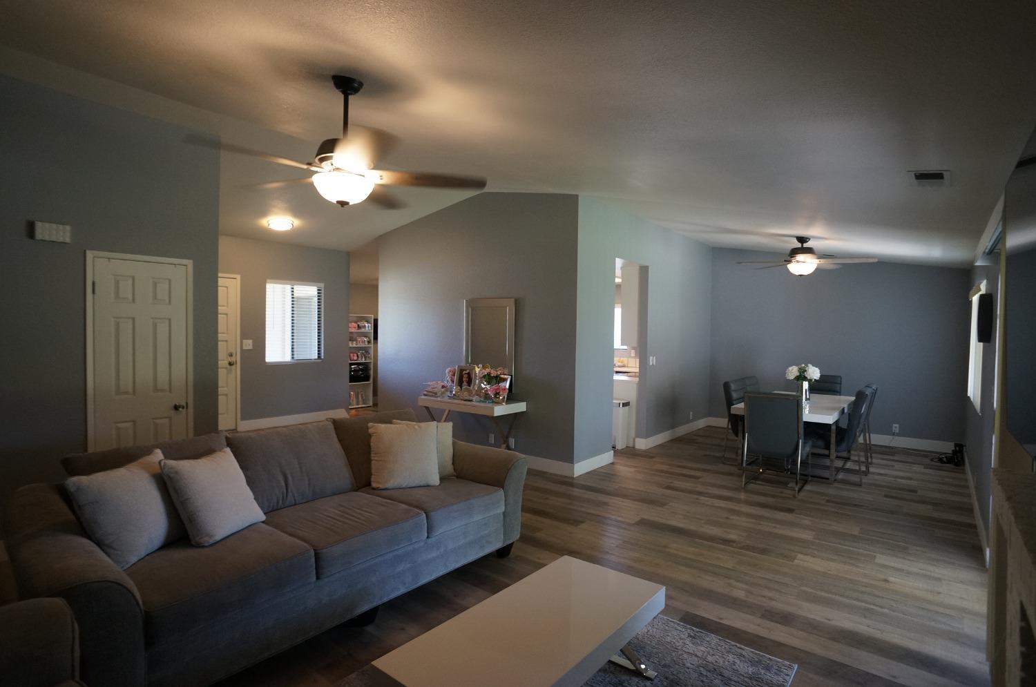 1121 Flatridge Court