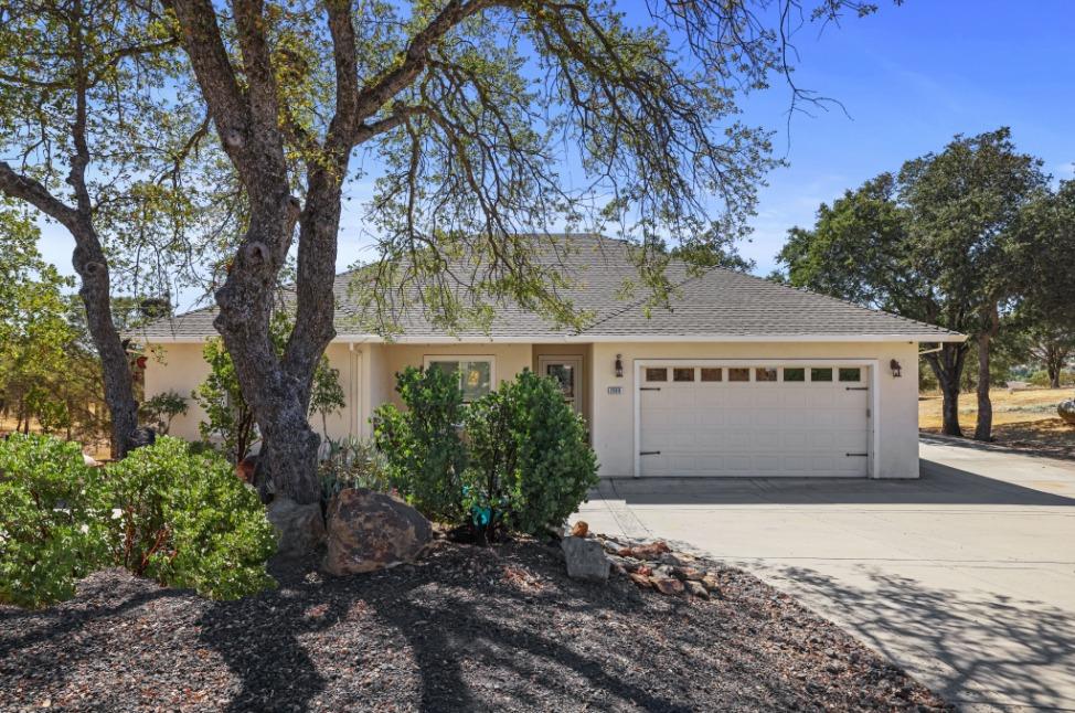 2888 Arrowhead Street