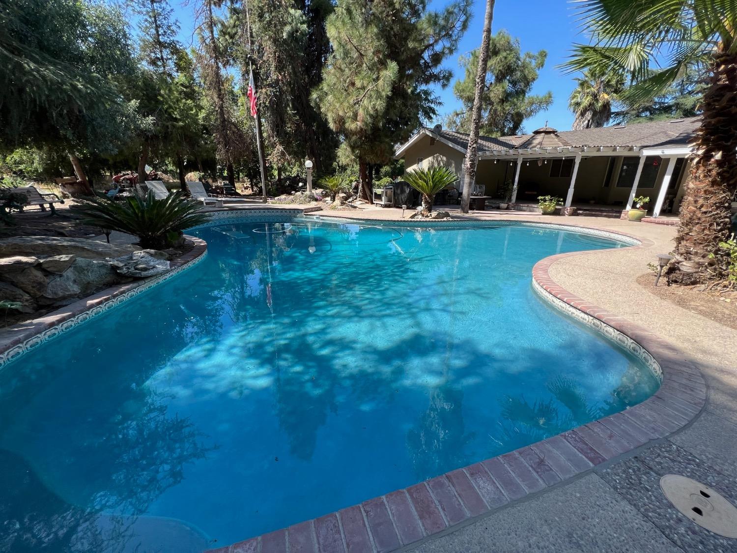 3518 W Linwood Avenue