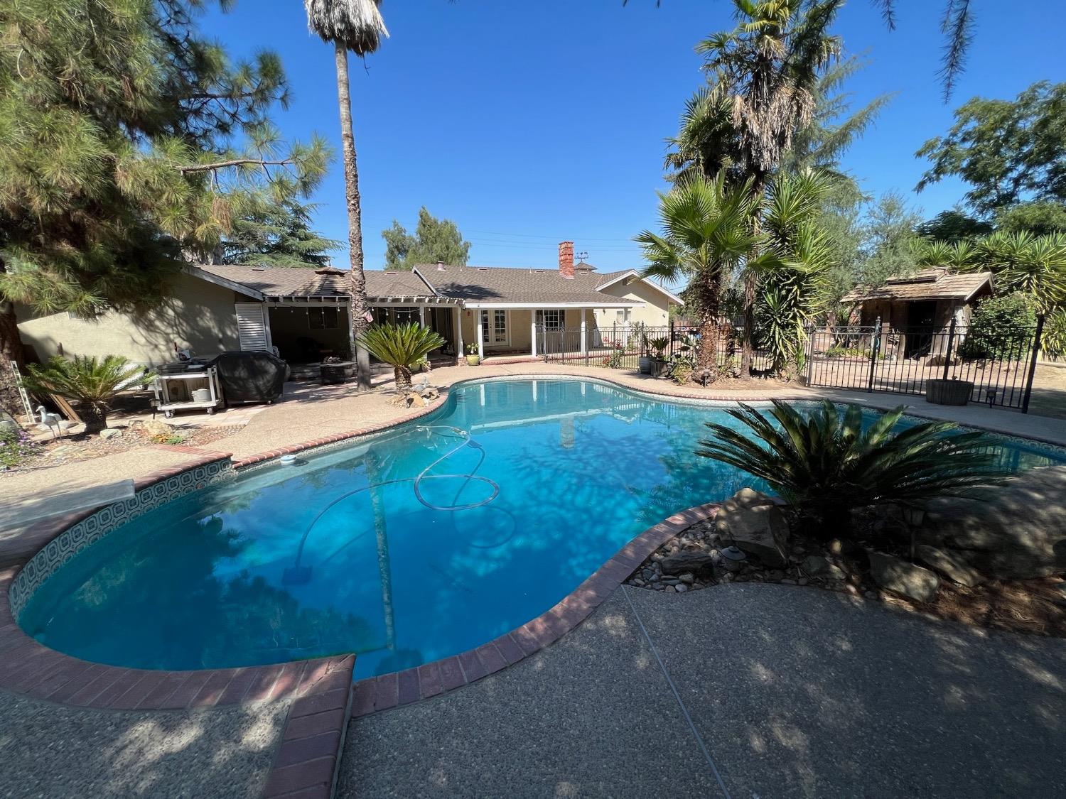 3518 W Linwood Avenue