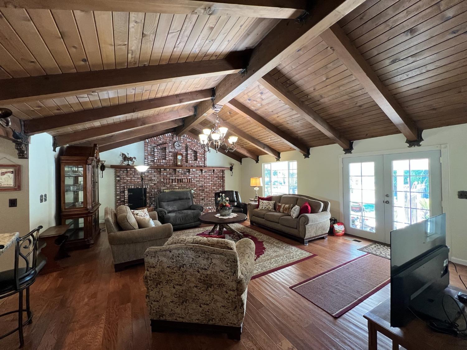 3518 W Linwood Avenue