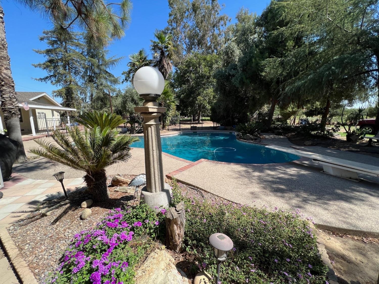 3518 W Linwood Avenue