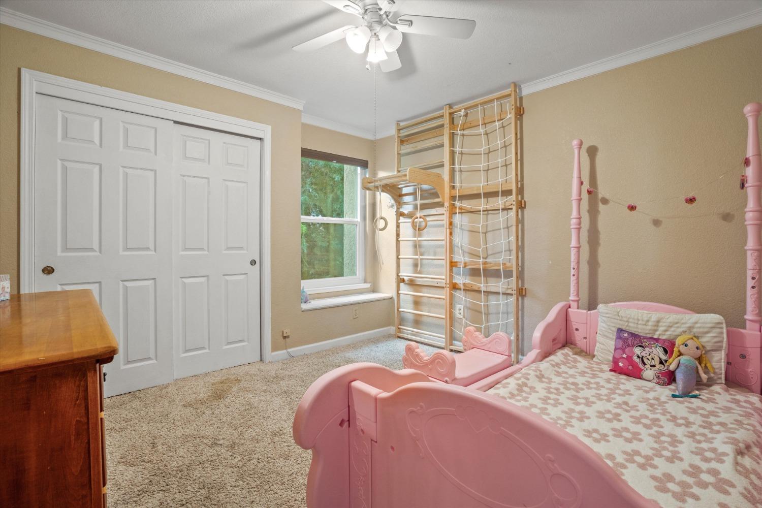 4005 Santa Maria Place