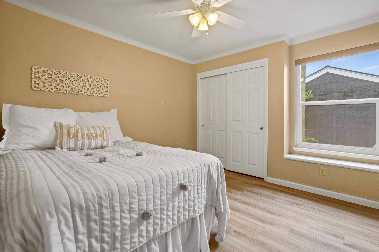 4005 Santa Maria Place