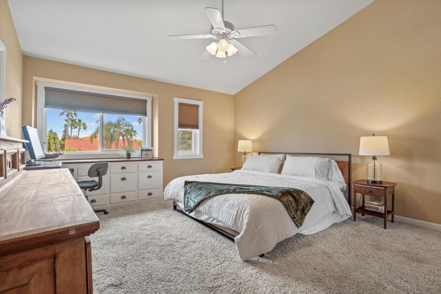 4005 Santa Maria Place