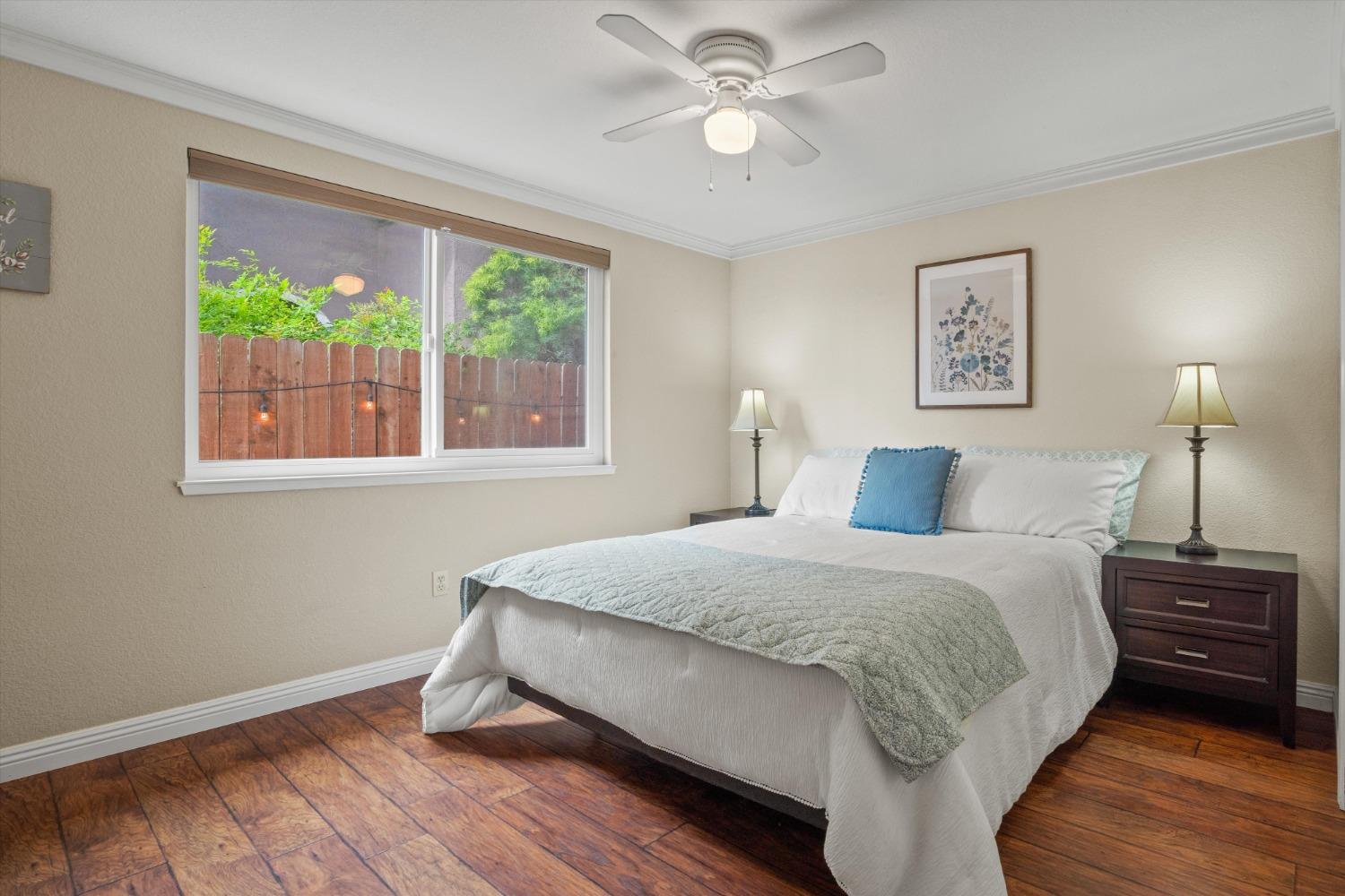 4005 Santa Maria Place